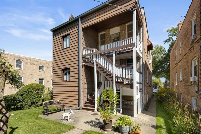 $649,000 | 8130 Kenneth Avenue, Skokie, IL 60076