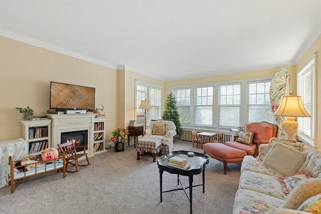 $649,000 | 8130 Kenneth Avenue, Skokie, IL 60076