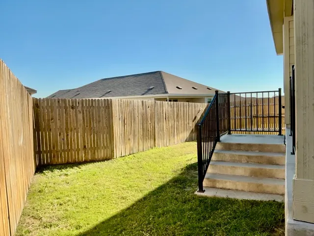 $1,625 | 101 COSMOS Lane, Unit 32K, Jarrell, TX 76537