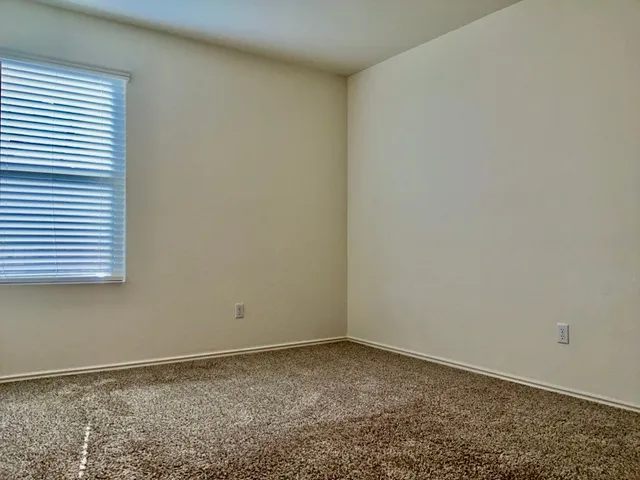 $1,625 | 101 COSMOS Lane, Unit 32K, Jarrell, TX 76537