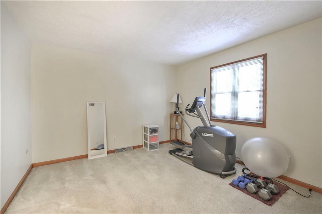808 Brighton Woods Road Pittsburgh, PA 15212 - Photo 20 of 24 Bedroom 2