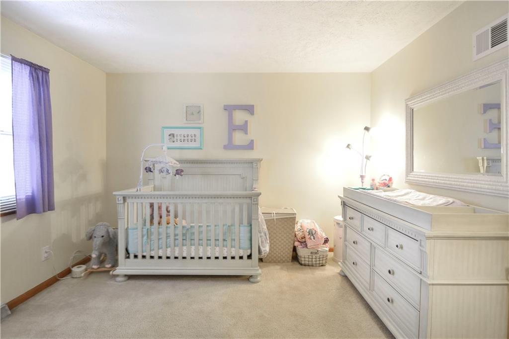 808 Brighton Woods Road Pittsburgh, PA 15212 - Photo 21 of 24 Bedroom 3