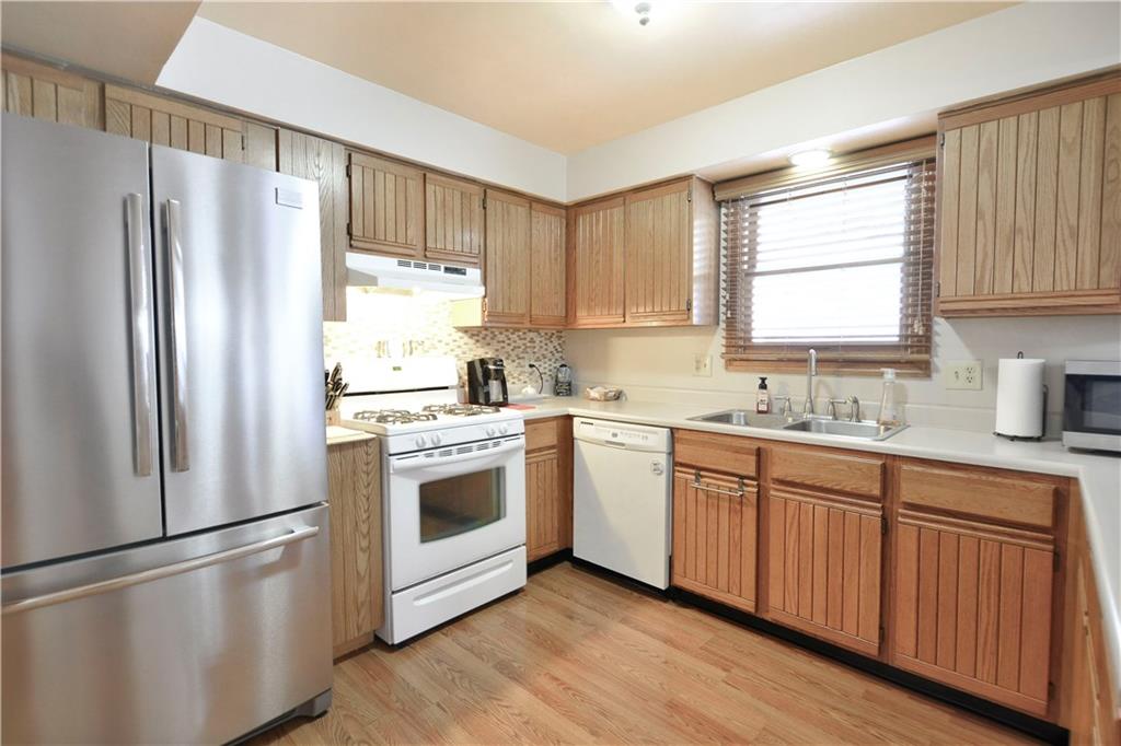 808 Brighton Woods Road Pittsburgh, PA 15212 - Photo 8 of 24 Plenty of work and storage space makes this truly a cook's kitchen.
