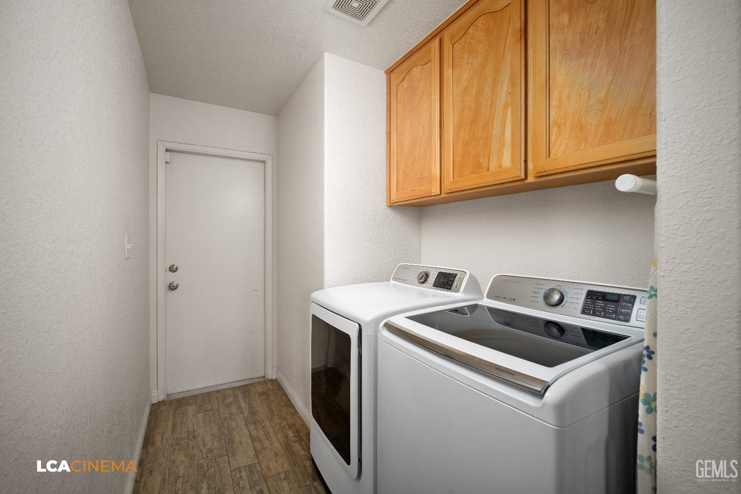 Undisclosed Address McFarland, CA 93250 - Photo 18 of 24 a utility room with dryer and washer
