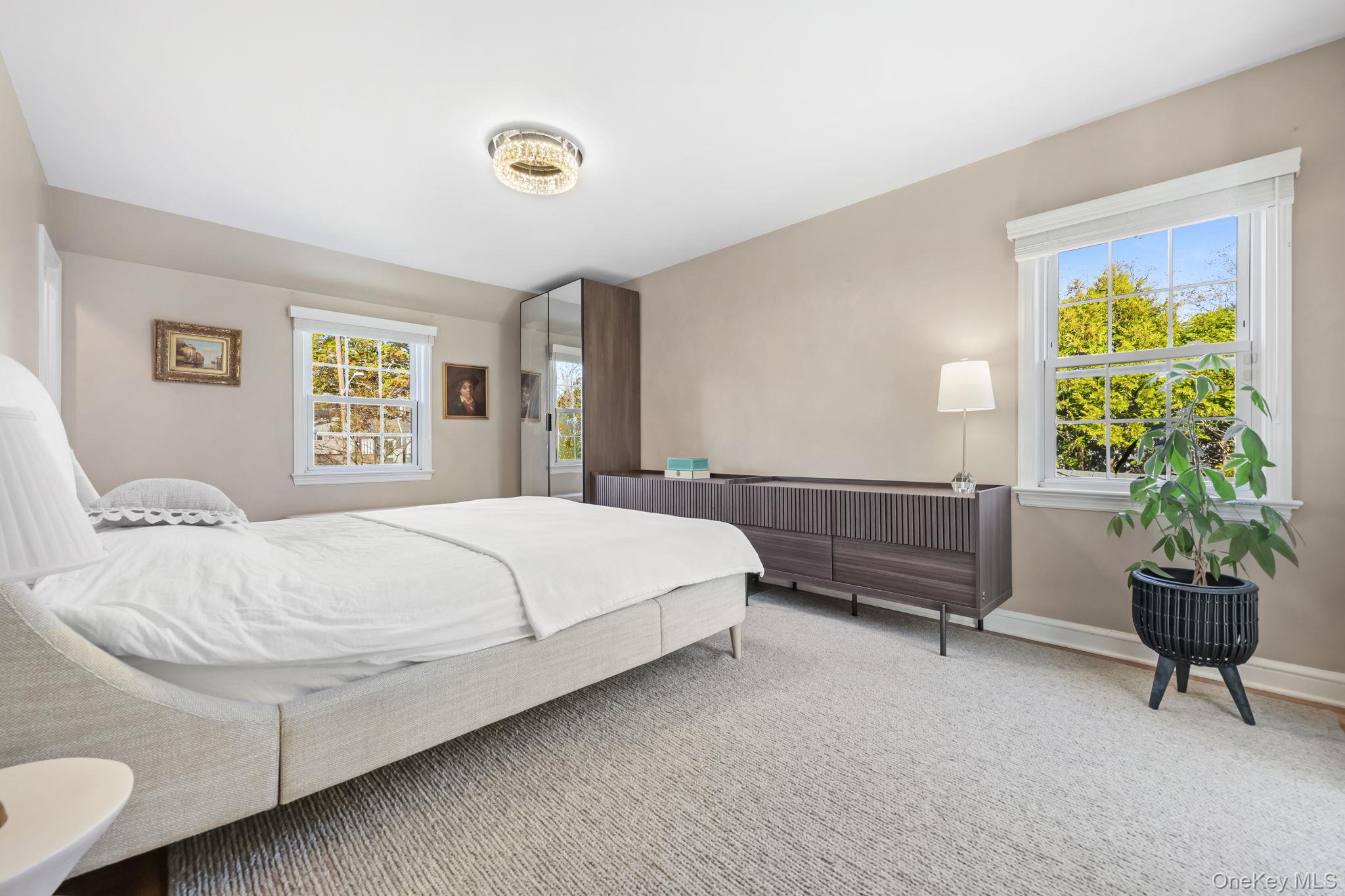 112 Clarence Road Scarsdale, NY 10583 - Photo 14 of 26