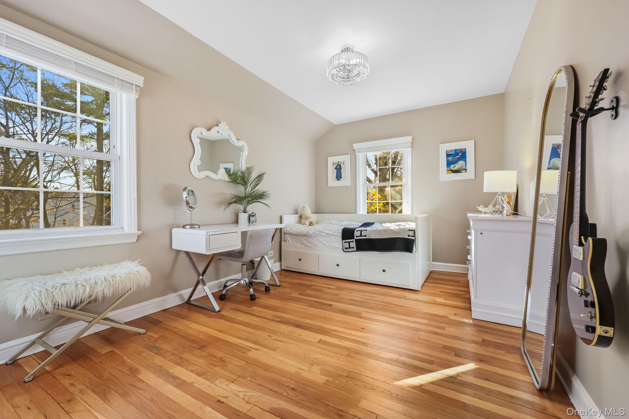 112 Clarence Road Scarsdale, NY 10583 - Photo 18 of 26