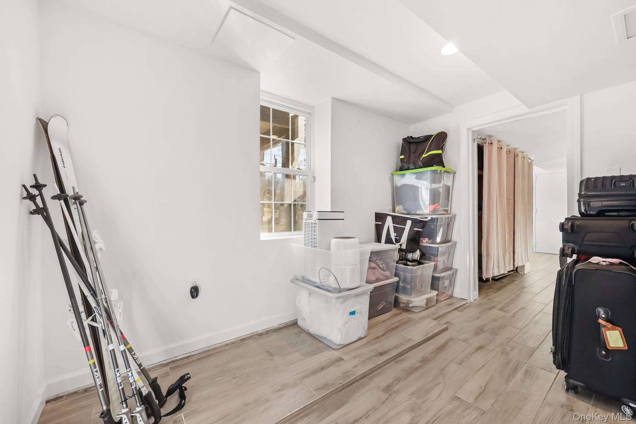 112 Clarence Road Scarsdale, NY 10583 - Photo 20 of 26