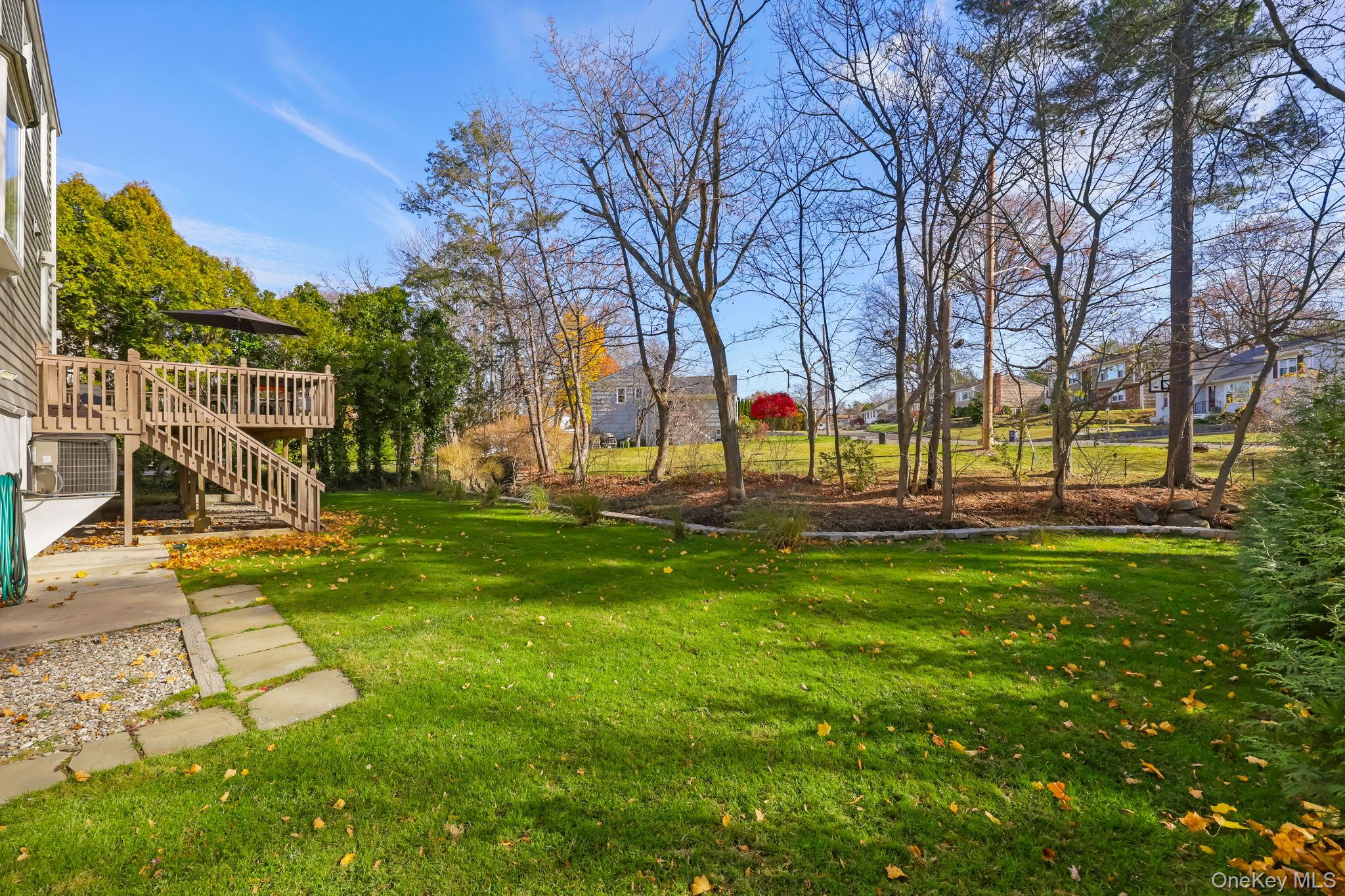 112 Clarence Road Scarsdale, NY 10583 - Photo 22 of 26