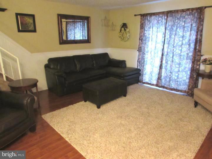 1919 Tomlinson Road Philadelphia, PA 19116 - Photo 4 of 22 Gallery Image 4