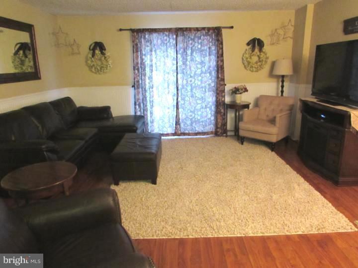 1919 Tomlinson Road Philadelphia, PA 19116 - Photo 5 of 22 Gallery Image 5