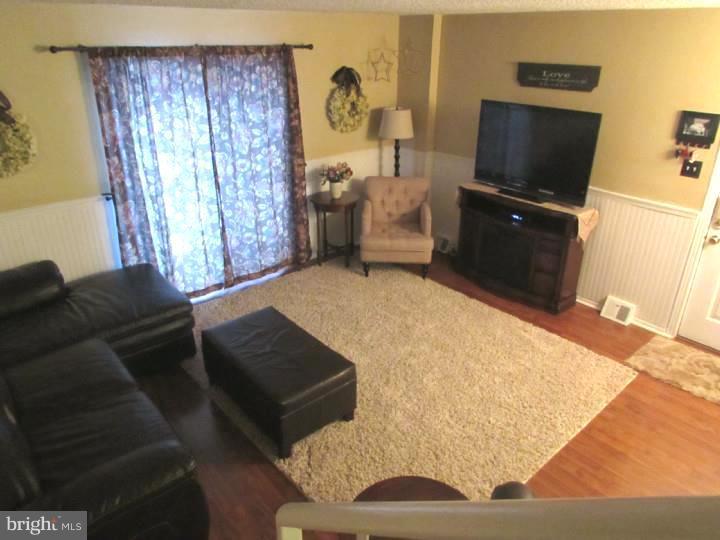 1919 Tomlinson Road Philadelphia, PA 19116 - Photo 6 of 22 Gallery Image 6