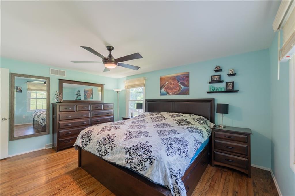 241 Parkedge Road Pittsburgh, PA 15220 - Photo 30 of 45 Gallery Image 30