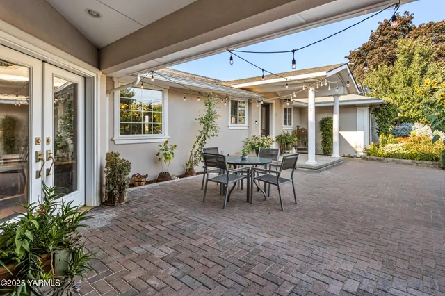 $680,000 | 2000 Konnowac Pass Road, Moxee, WA 98936