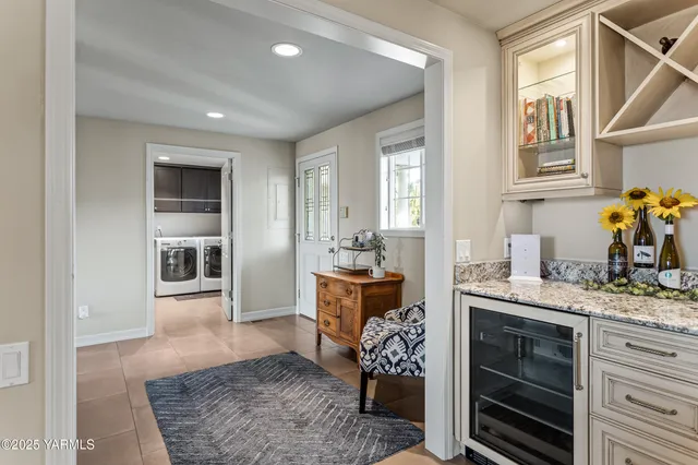 $680,000 | 2000 Konnowac Pass Road, Moxee, WA 98936