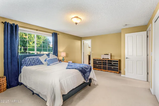 $680,000 | 2000 Konnowac Pass Road, Moxee, WA 98936