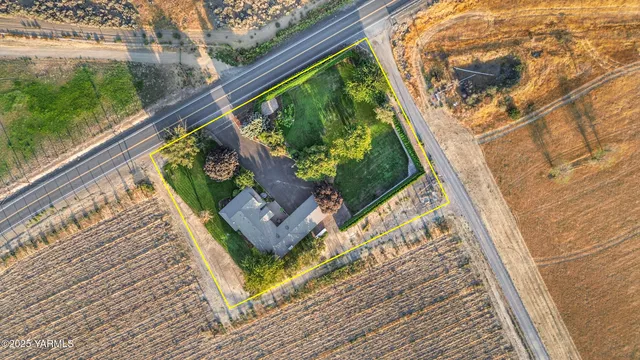 $680,000 | 2000 Konnowac Pass Road, Moxee, WA 98936