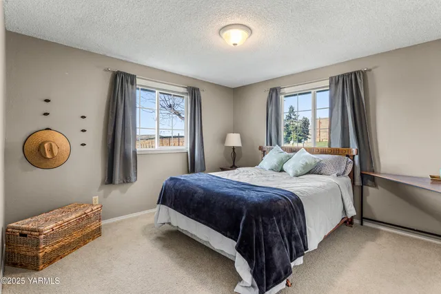 $680,000 | 2000 Konnowac Pass Road, Moxee, WA 98936