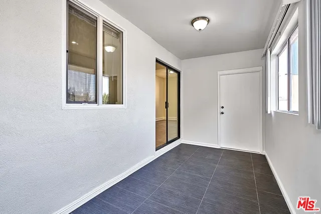 $4,400 | 826 South Park View Street, Unit 3, Los Angeles, CA 90057