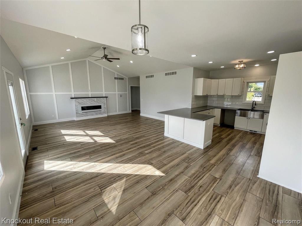4009 South Irish Road Davison, MI 48423 - Photo 17 of 29