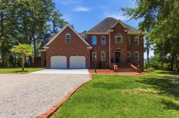 $975,000 | 516 Long Point Road, Chocowinity, NC 27817