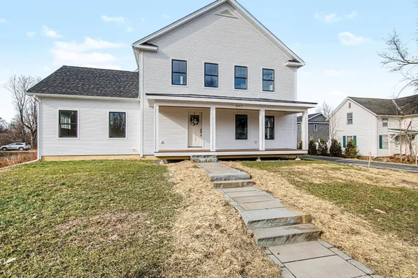 $1,100,000 | 897 Falls Road, Shelburne, VT 05482