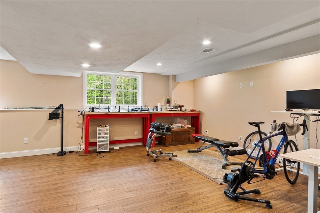 82 Lawrence Street Pepperell, MA 01463 - Photo 27 of 42