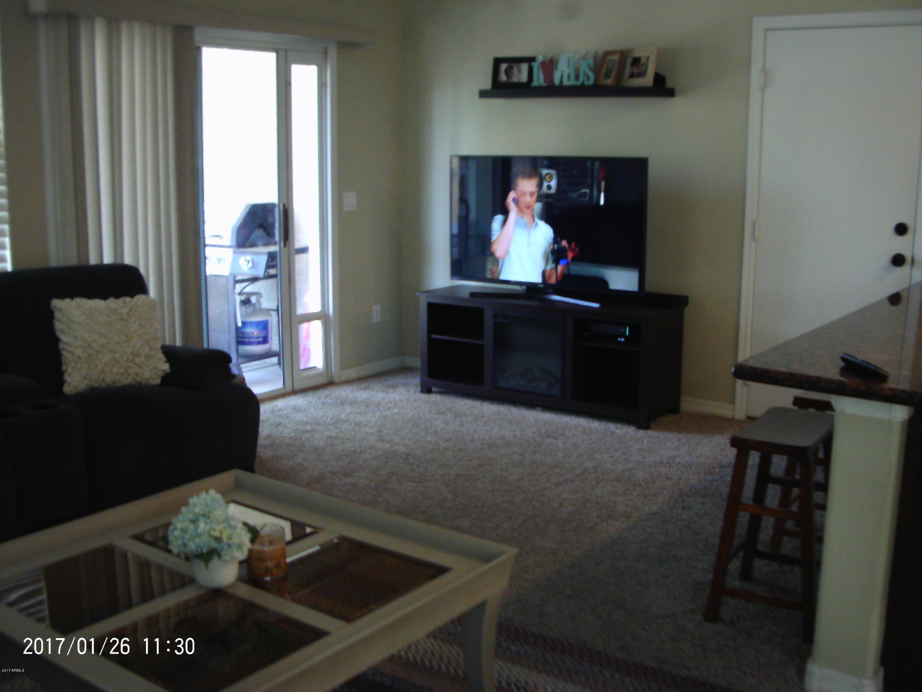4235 East Betsy Lane Gilbert, AZ 85296 - Photo 15 of 31 Family room 2