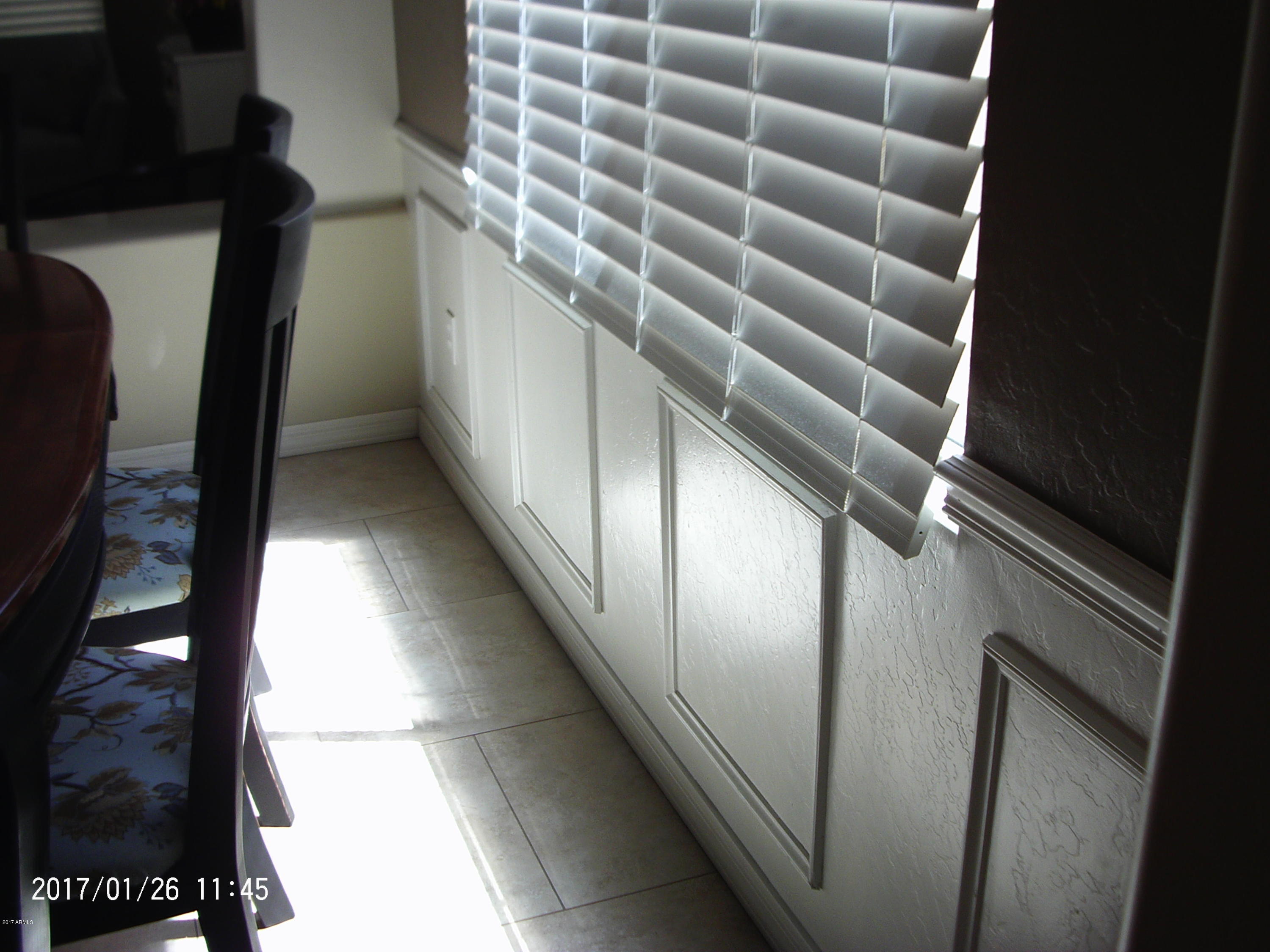 4235 East Betsy Lane Gilbert, AZ 85296 - Photo 8 of 31 Decorative wall in dining area