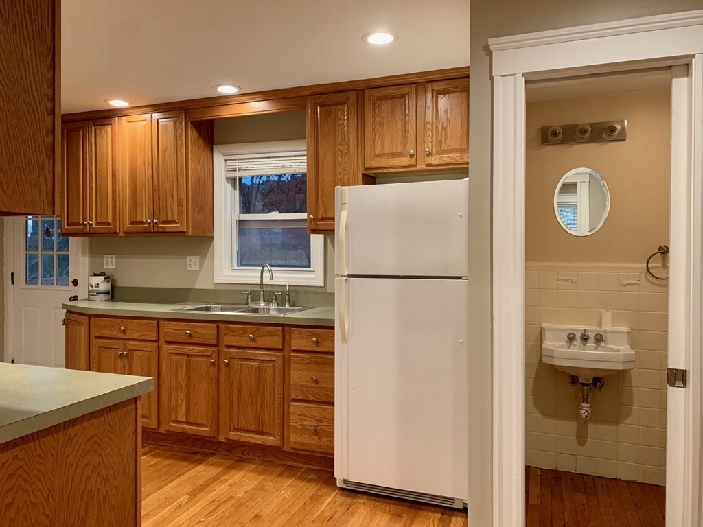 28 Huntington Road Milton, MA 02186 - Photo 13 of 22 Gallery Image 13