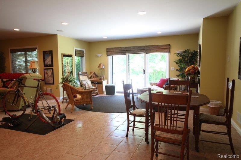3784 Fawn Drive Rochester, MI 48306 - Photo 20 of 25 Walk out Basement.jpg