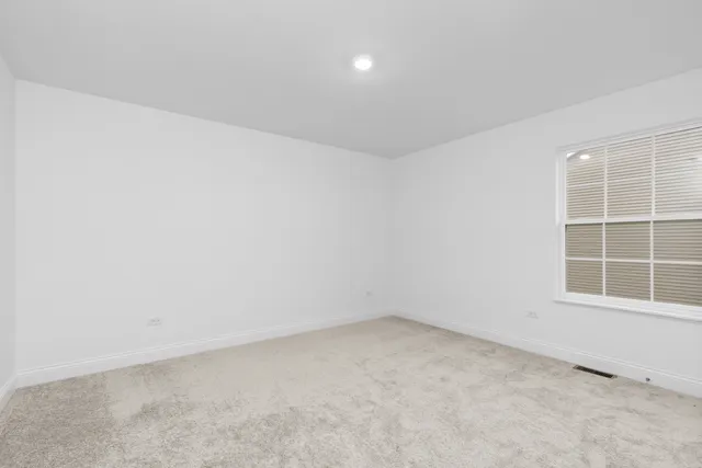 $3,900 | 1014 Dr John Burkey Drive, Algonquin, IL 60102