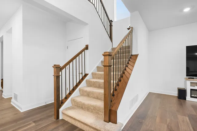 $3,900 | 1014 Dr John Burkey Drive, Algonquin, IL 60102