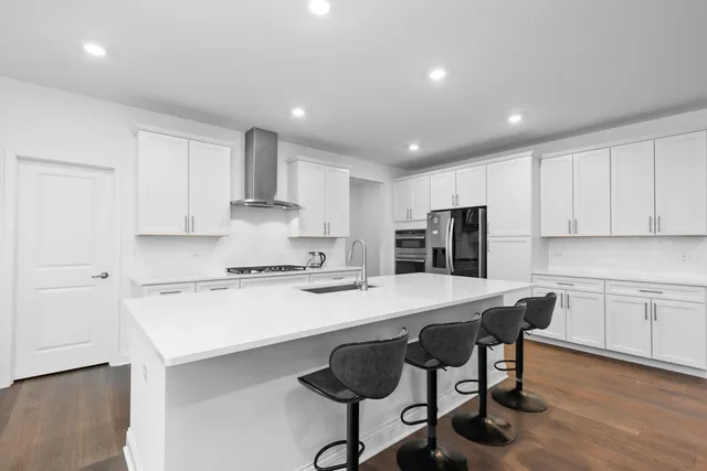 $3,900 | 1014 Dr John Burkey Drive, Algonquin, IL 60102