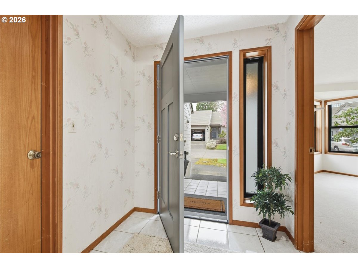 3300 Northeast 164th Street, Unit D2 Ridgefield, WA 98642 - Photo 4 of 29 Entrance/Foyer