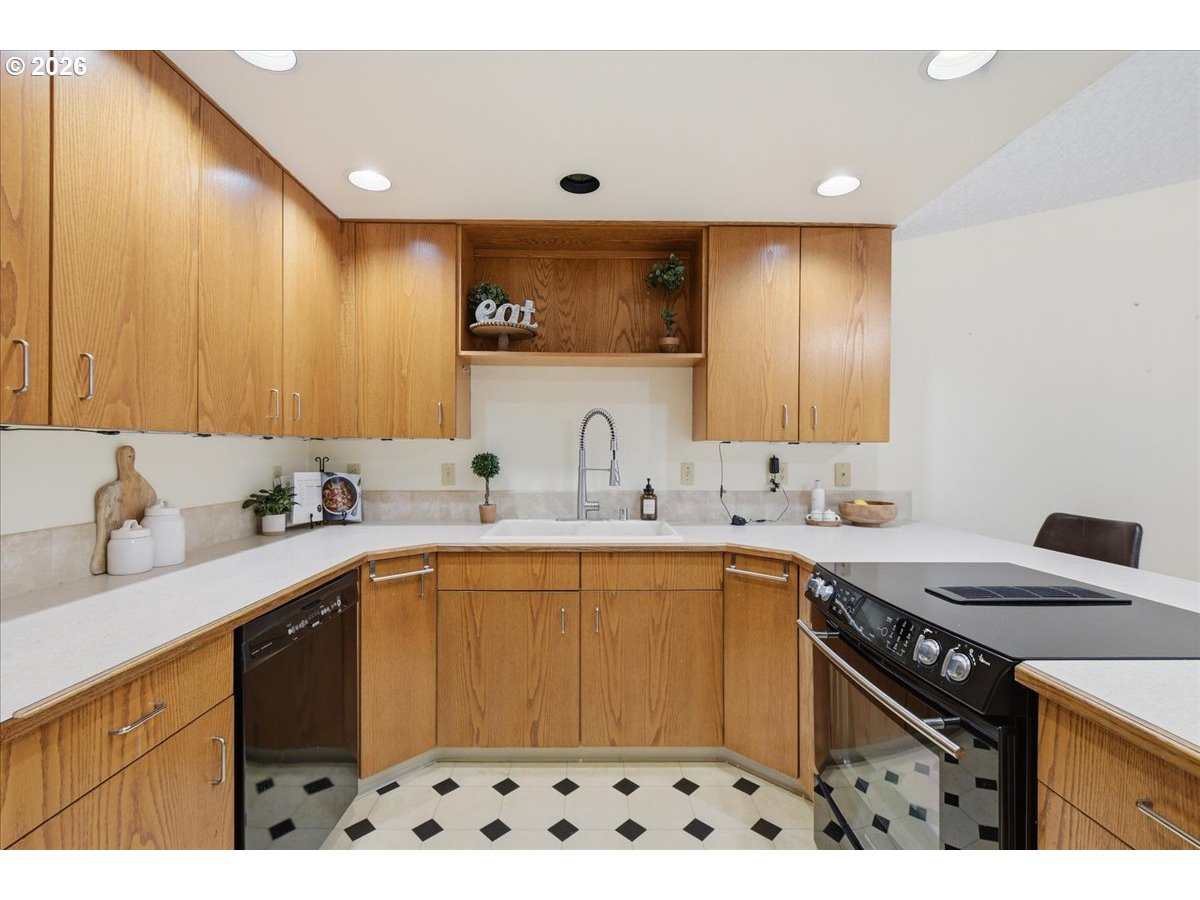 3300 Northeast 164th Street, Unit D2 Ridgefield, WA 98642 - Photo 9 of 29