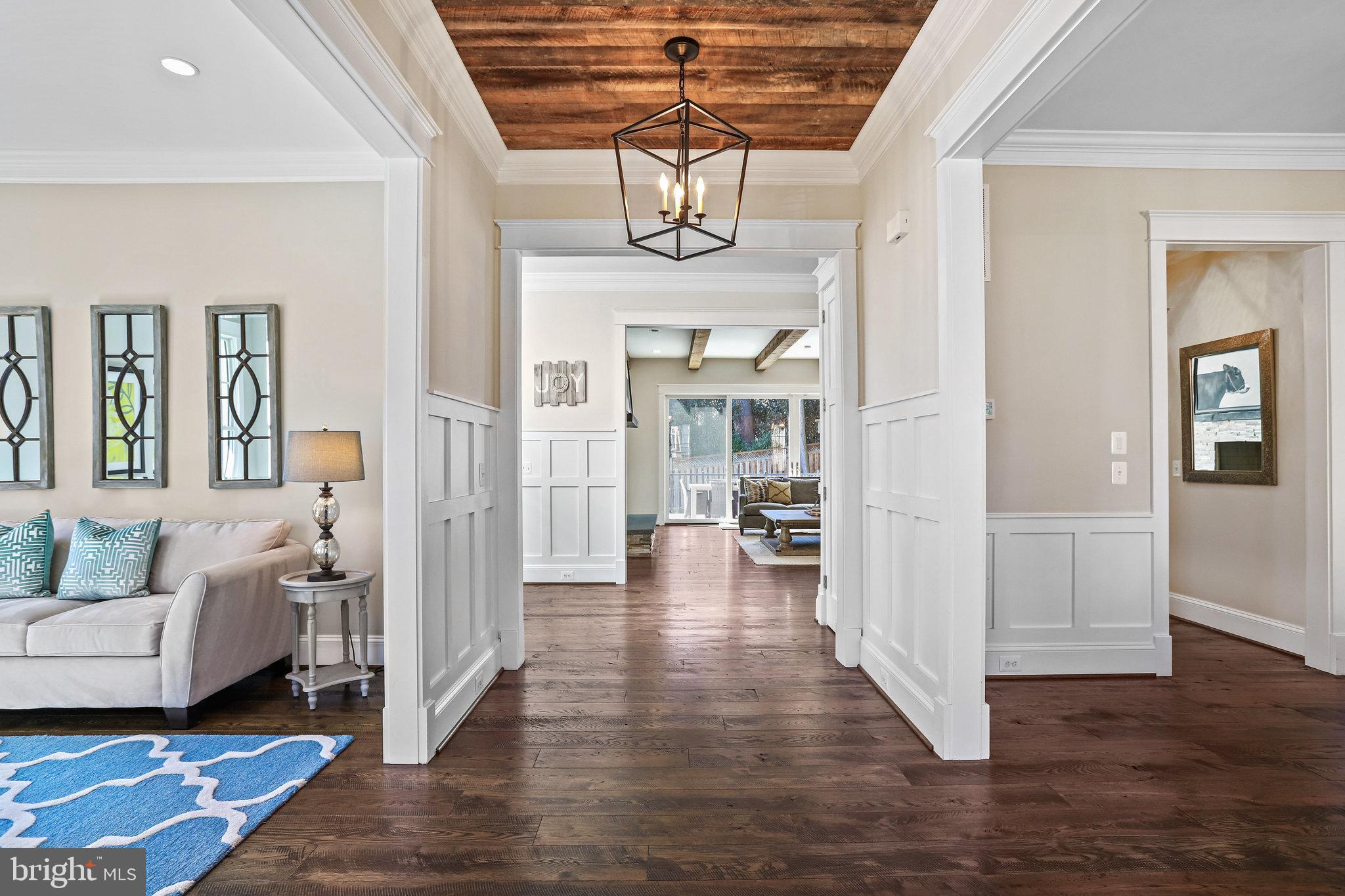 5901 Upton Street McLean, VA 22101 - Photo 4 of 64