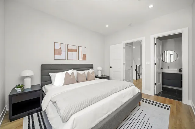 $675,000 | 4232 West Belmont Avenue, Unit 3, Chicago, IL 60641