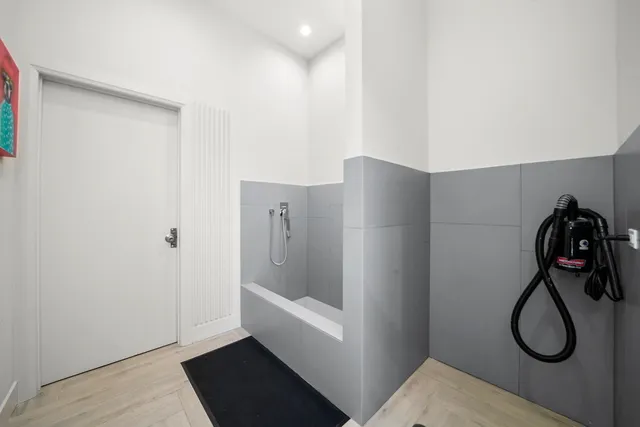 $675,000 | 4232 West Belmont Avenue, Unit 3, Chicago, IL 60641