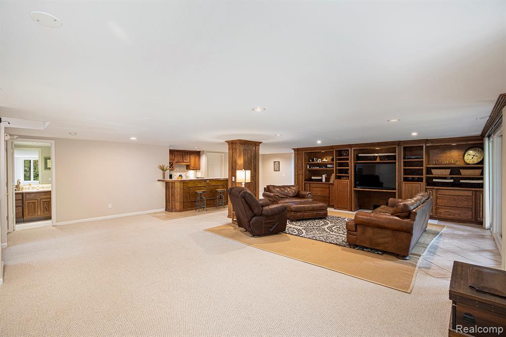 1996 Tall Oaks Boulevard Rochester Hills, MI 48306 - Photo 33 of 44
