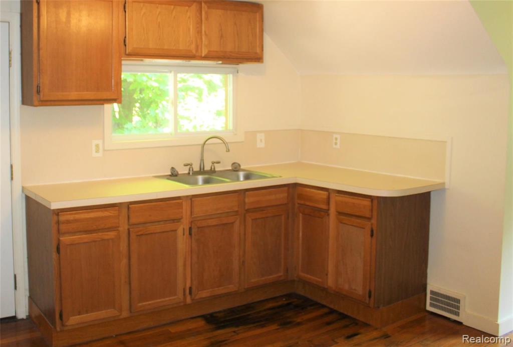 5070 Branch Road Flint, MI 48506 - Photo 30 of 47 Gallery Image 30