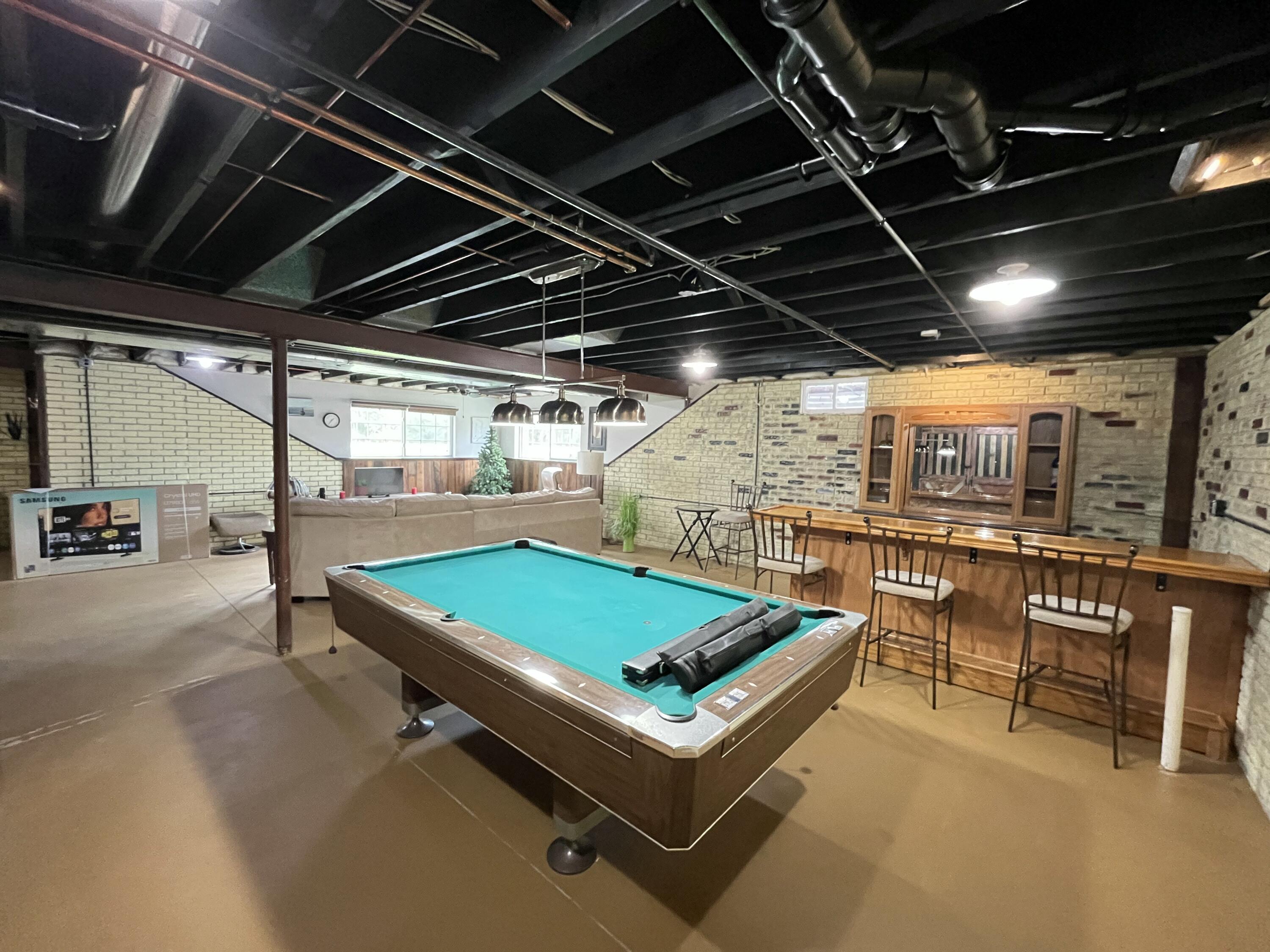 10155 West Oakwood Road Franklin, WI 53132 - Photo 23 of 40 Rec Room in LL