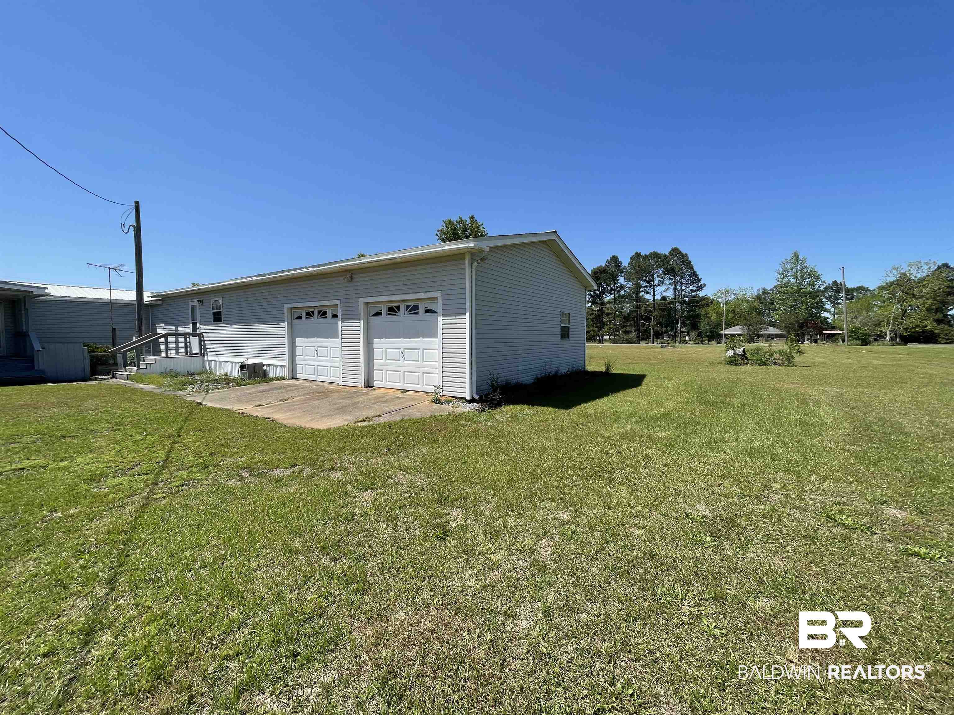 11980 Sycamore Lane Elberta, AL 36530 - Photo 4 of 46 Gallery Image 4