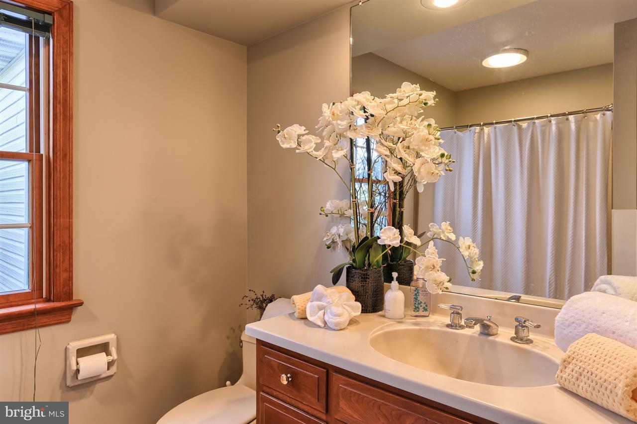 7069 Elizabethtown Road Manheim, PA 17545 - Photo 18 of 25