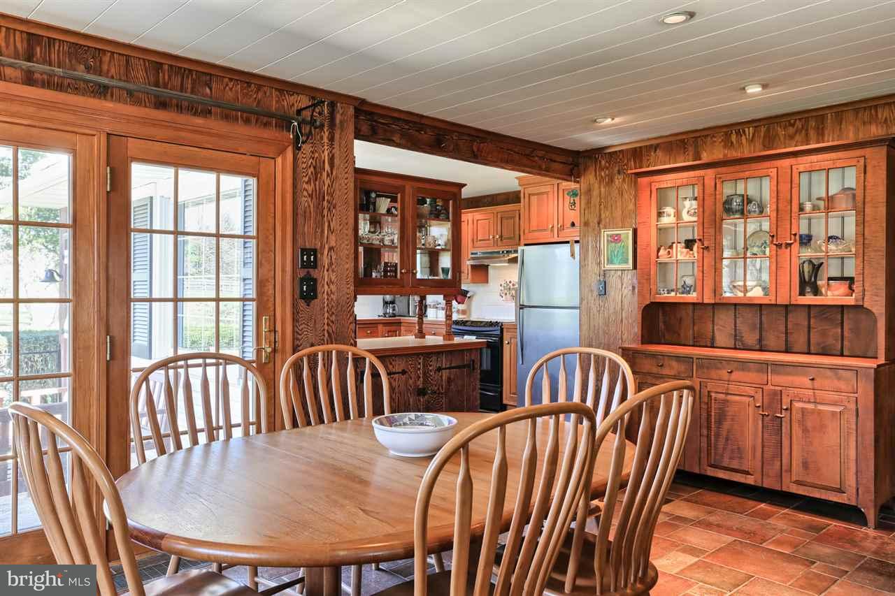 7069 Elizabethtown Road Manheim, PA 17545 - Photo 4 of 25
