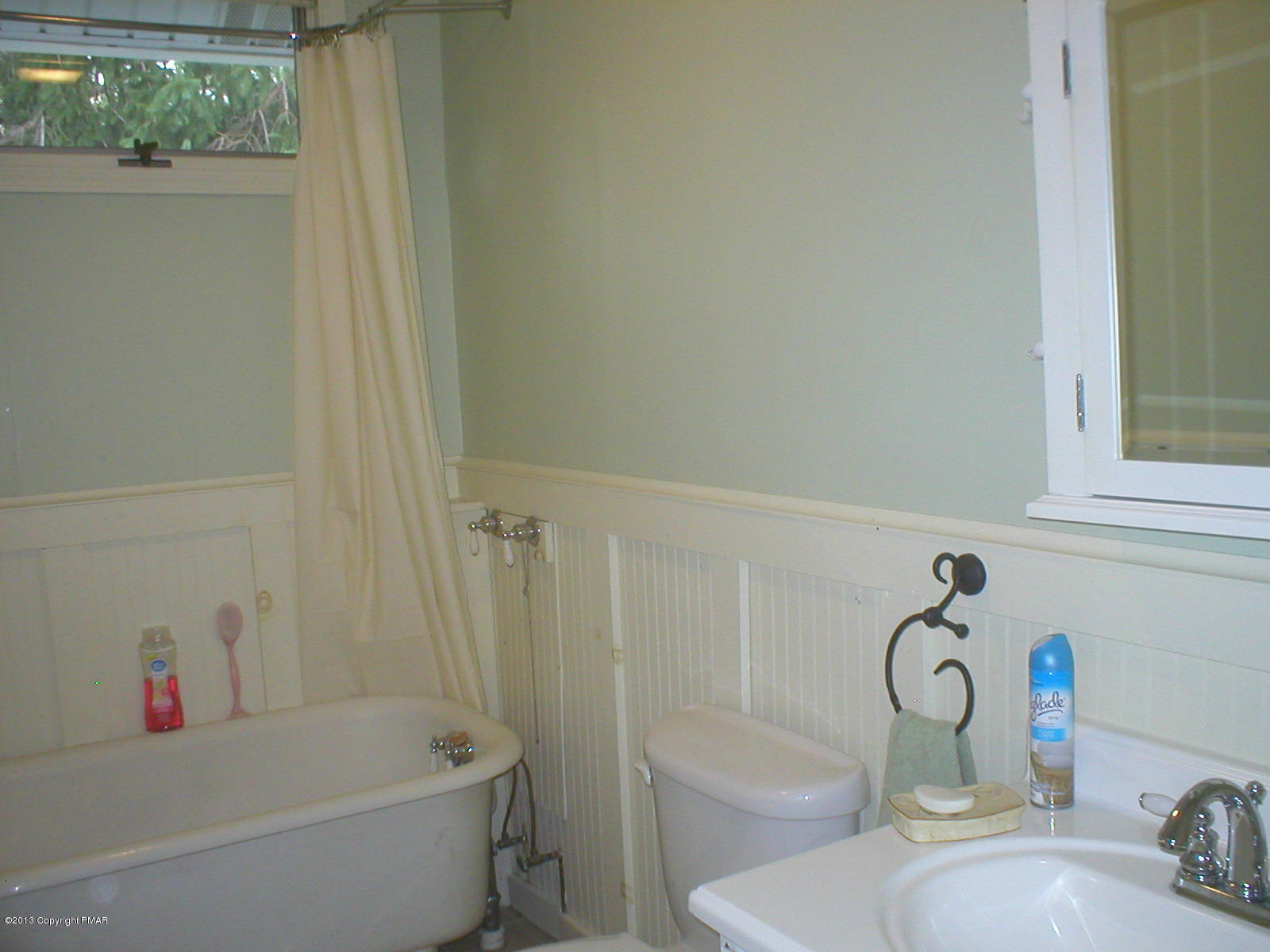 69 Yellow Run Road Jim Thorpe, PA 18229 - Photo 12 of 27 Main Bath with old fashioned tub