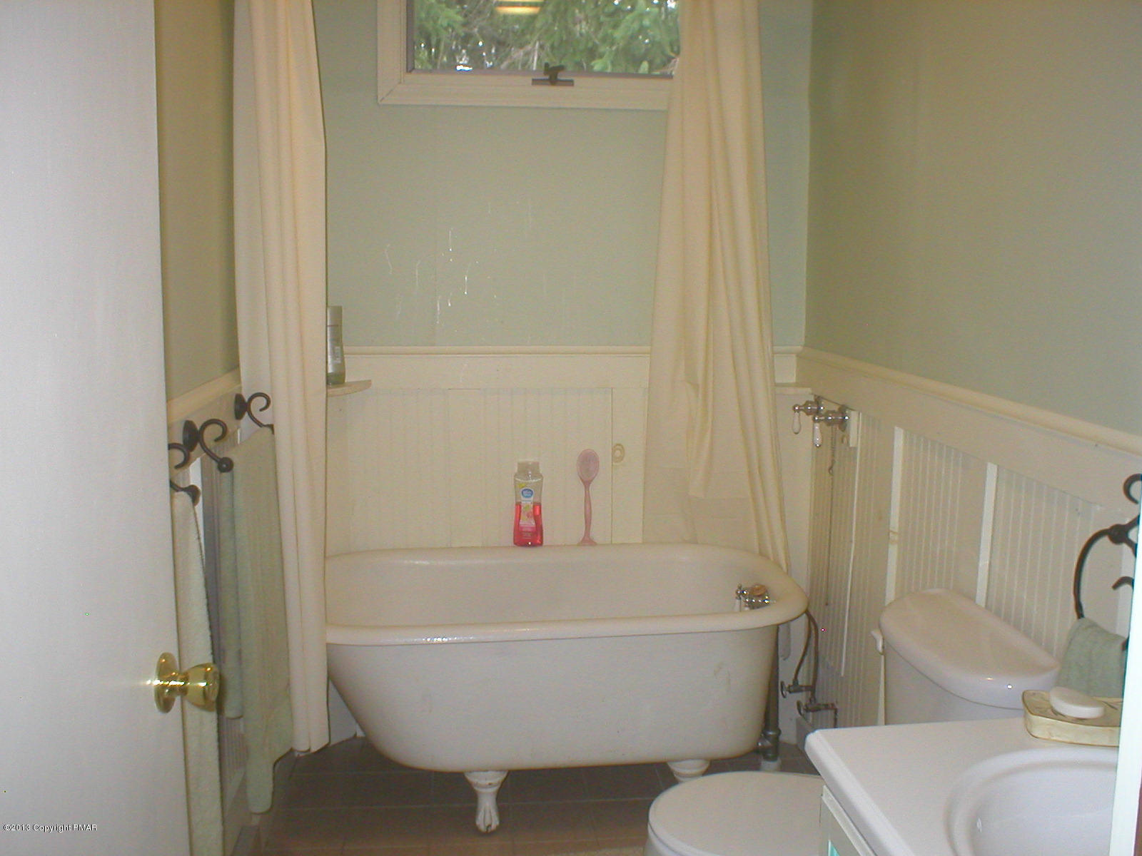 69 Yellow Run Road Jim Thorpe, PA 18229 - Photo 13 of 27 Main bathroom