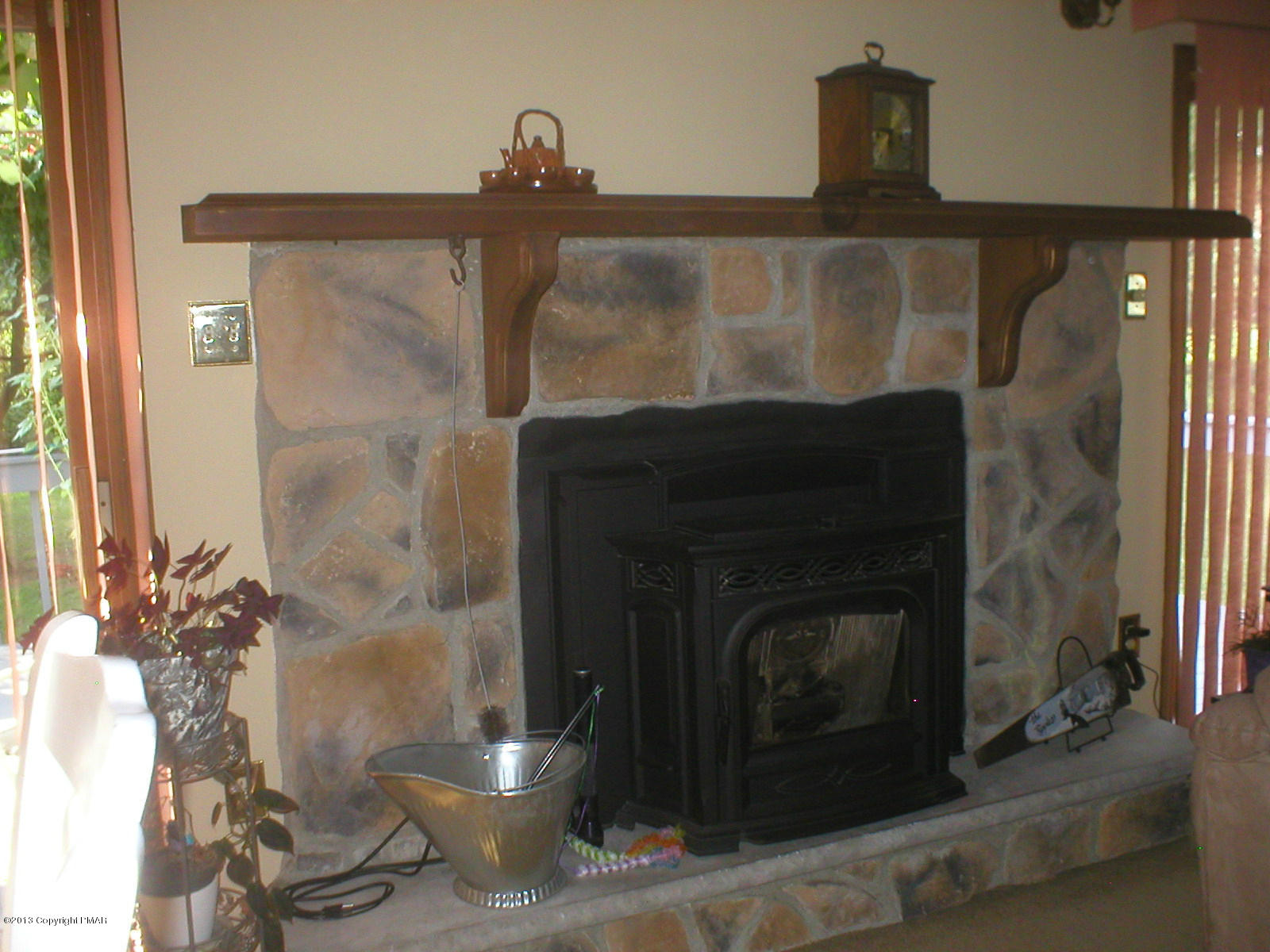 69 Yellow Run Road Jim Thorpe, PA 18229 - Photo 4 of 27 LR Fireplace.....pellett stove insert