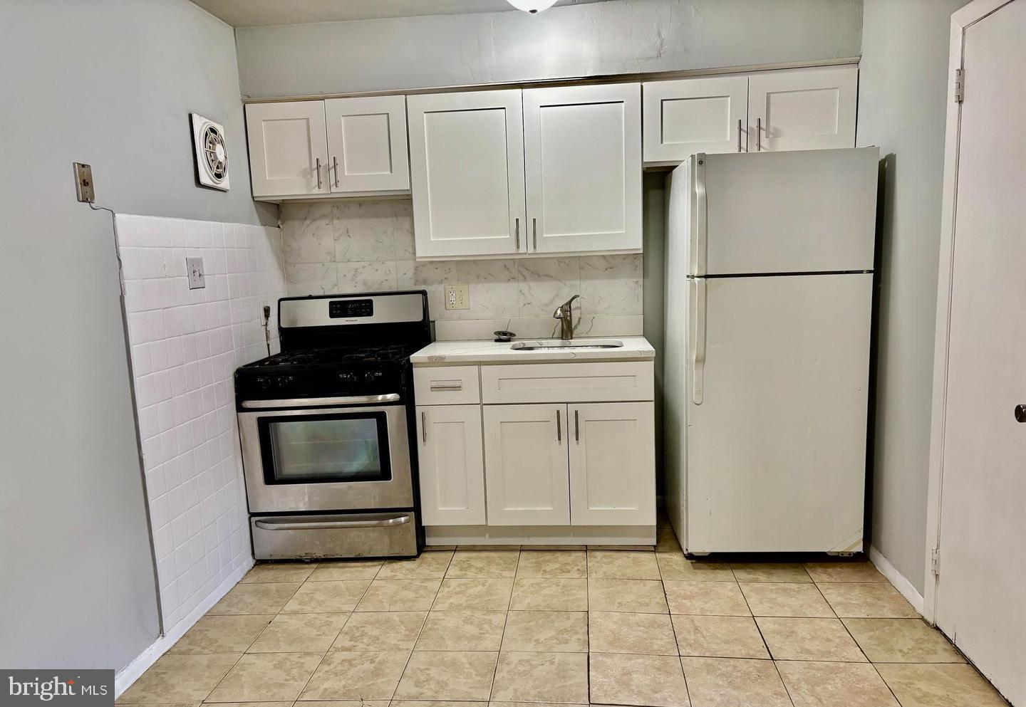 7326 Ruskin Road Philadelphia, PA 19151 - Photo 7 of 11