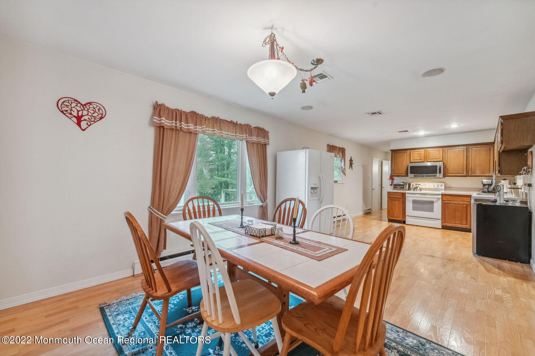 101 West Millstream Road Cream Ridge, NJ 08514 - Photo 11 of 25 0009-08Kitchen & Dining Room