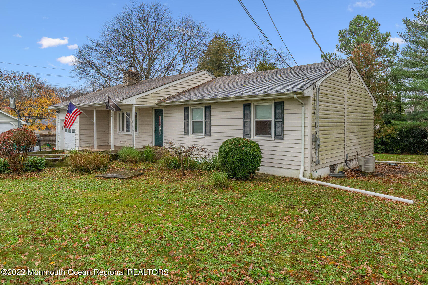 101 West Millstream Road Cream Ridge, NJ 08514 - Photo 2 of 25 0003-02Front Exterior